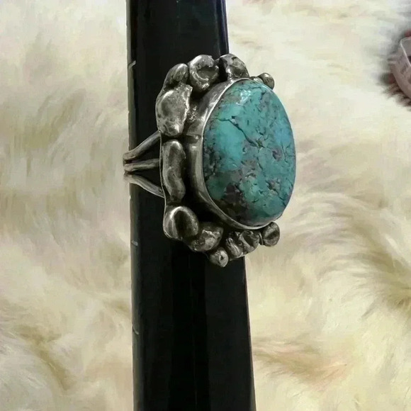 Vintage Turquoise Sterling Silver Ring - Picture 7 of 10